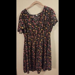 Old Navy Black Floral V-Neck Dress Size 1x